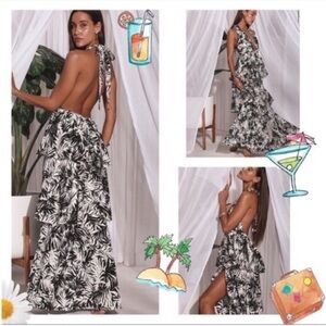 Lulu’s Seaside Resort Black and White Print Tiered Halter Maxi Size‎ XS Summer